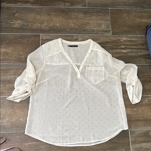 Maurices Cream Blouse Relaxed V-Neck 3/4 Sleeves - Picture 1 of 7